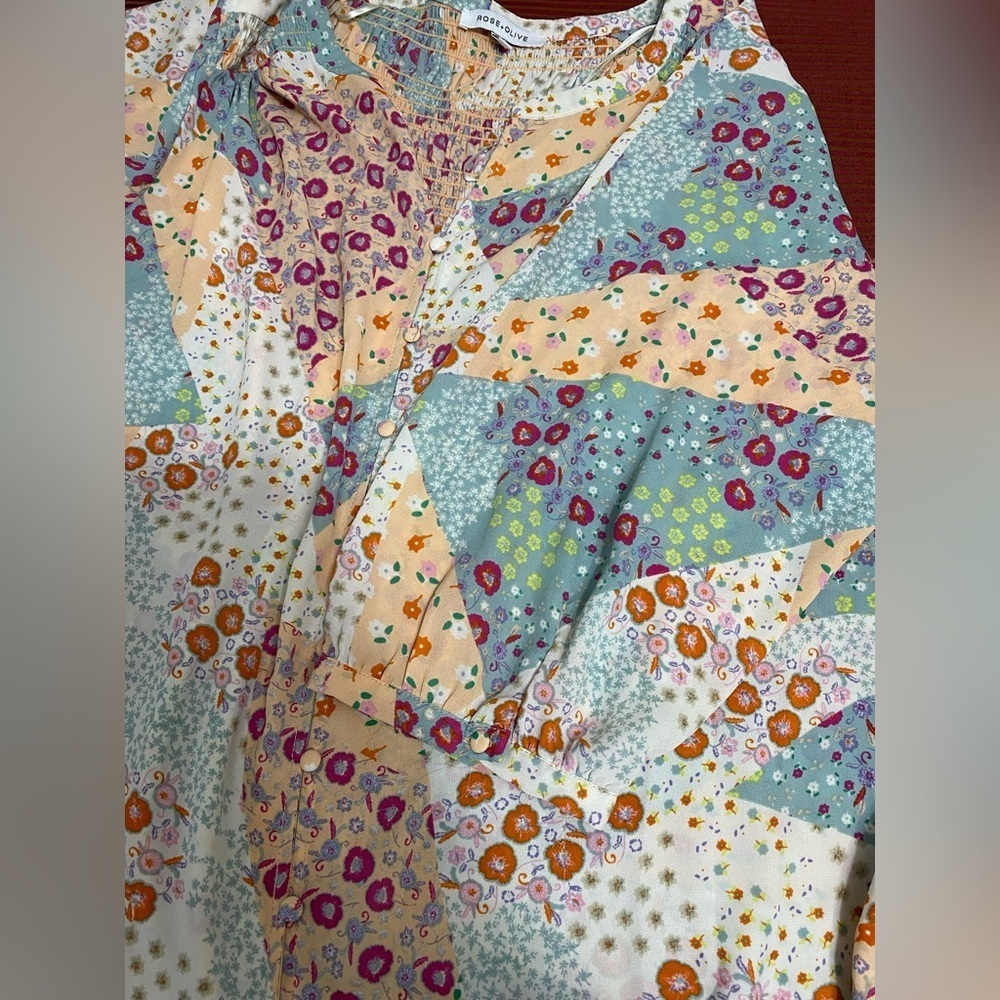 ROSE + OLIVE Floral  Women's Top SIZE 2X - Picture 7 of 7